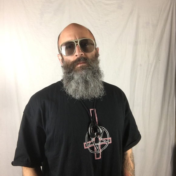 Illuminated Darkness | Vessel Heart Talisman - Picture 4 of 7